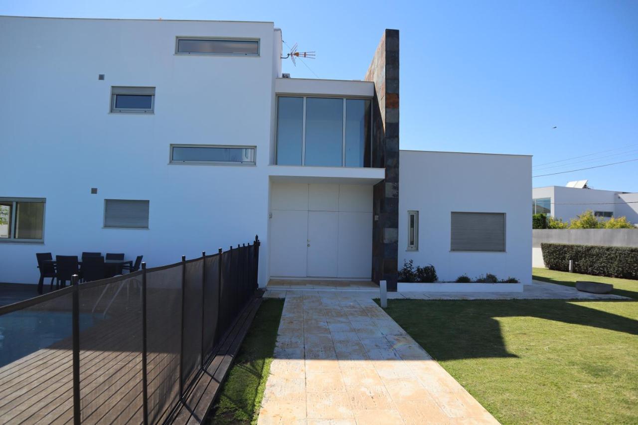 Villa Dos Salgados, 5Bdr, Beach Front, Near Salgados Golf Club Guia  Exterior foto